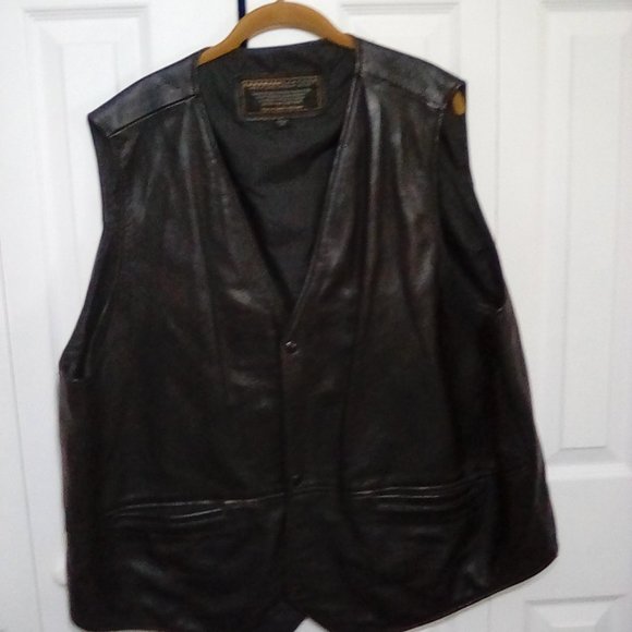 Men's Brown Coronado Leather Vest - Picture 10 of 11